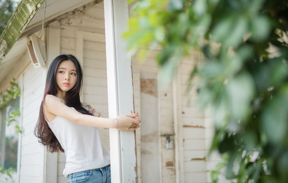 “如果不是他，为什么嵩山上，连一具荆州军的尸体都找不到？连最精锐的一百名虎卫营将士都全军覆没，我不信他荆州军有那么厉害！”夏侯惇冷哼道。